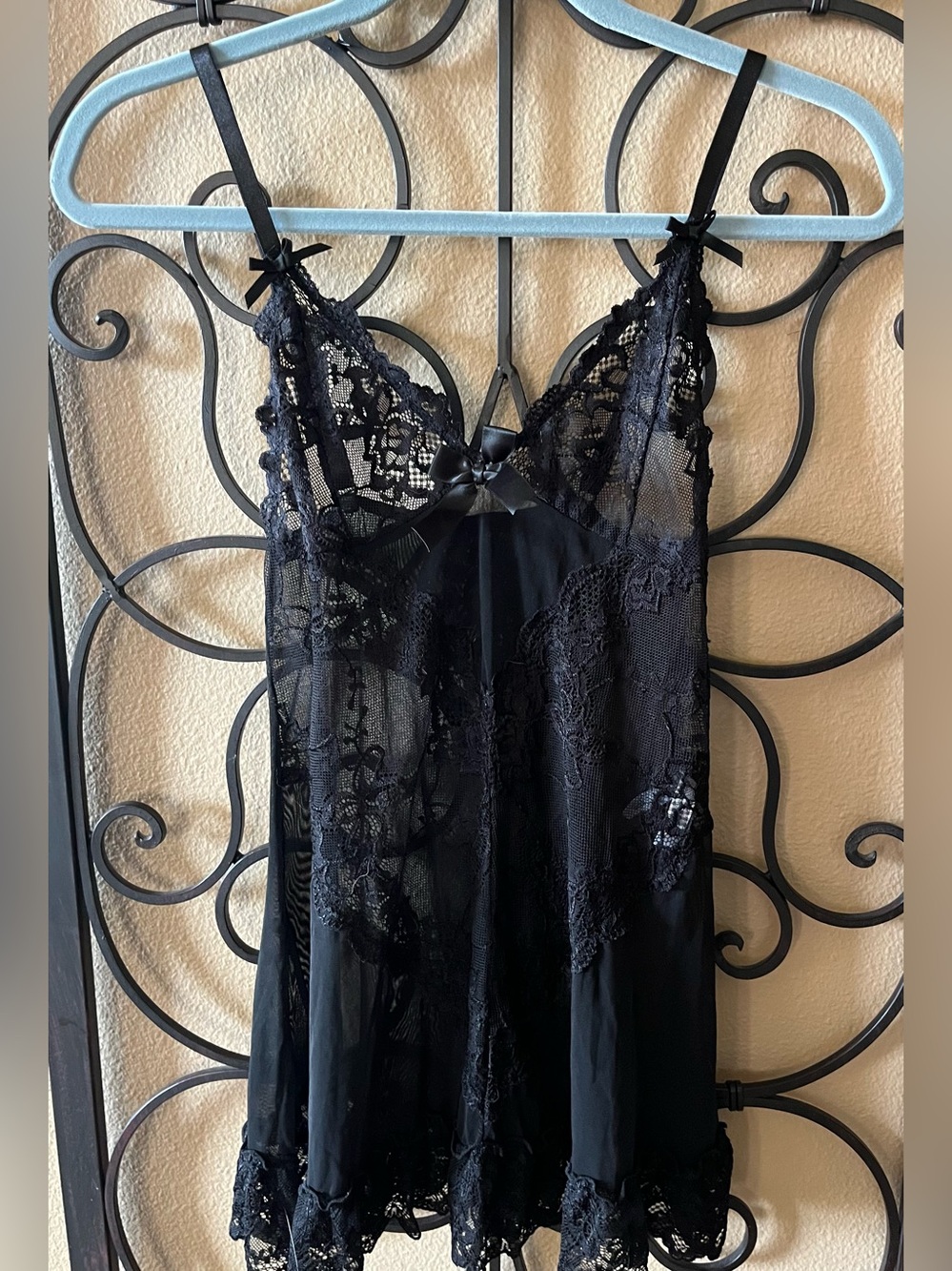Women’s Black Lace Lingerie Babydoll w Silicone Stay Up Fishnet Stockings Medium